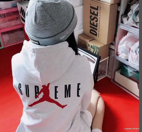 ¥329 SWEATSHIRT HOODED 24FW 0715